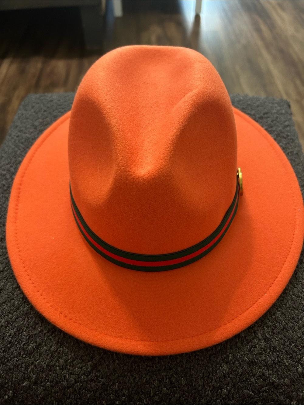 NWT Odiva  Womens brimmed Fedora Hat, Orange, Green Red band